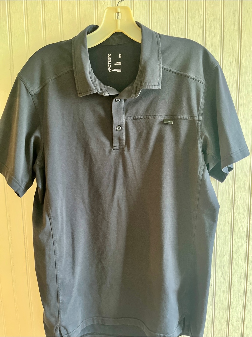 Arc'teryx Men's Dark Blue Short Sleeve Polo